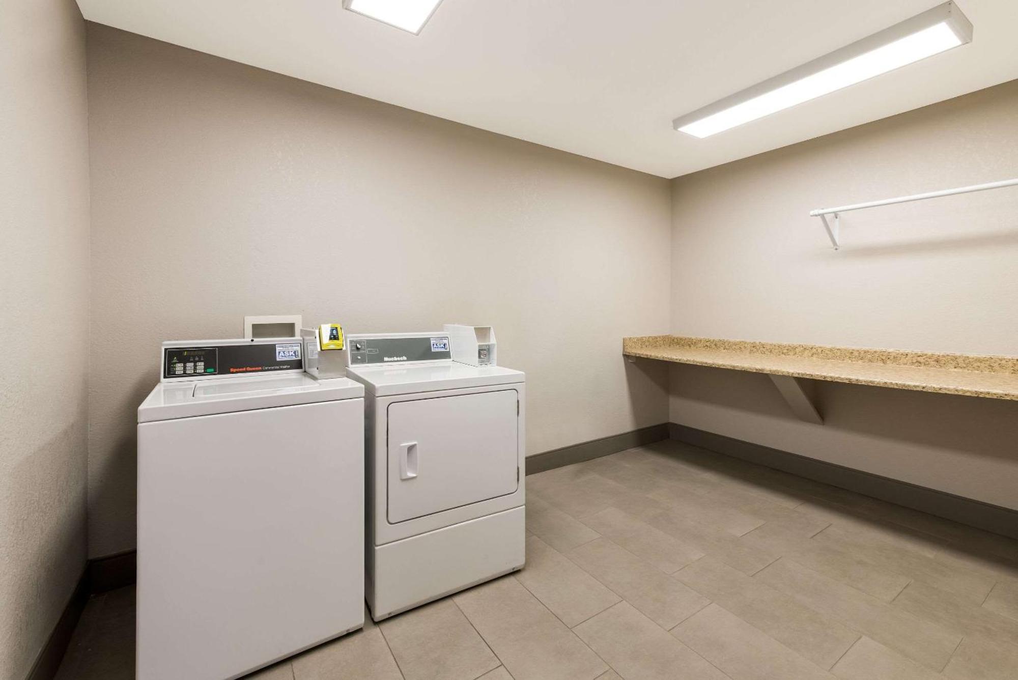 Country Inn & Suites By Radisson, Wichita East, Ks Luaran gambar
